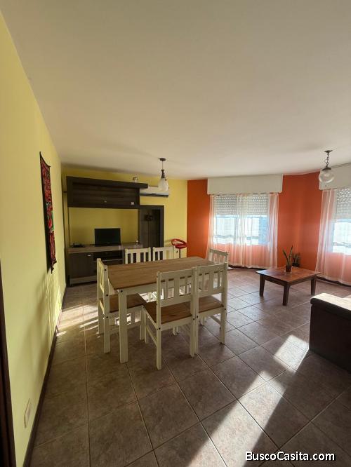 Apartamento amoblado en punto estratégico de la ciudad. 