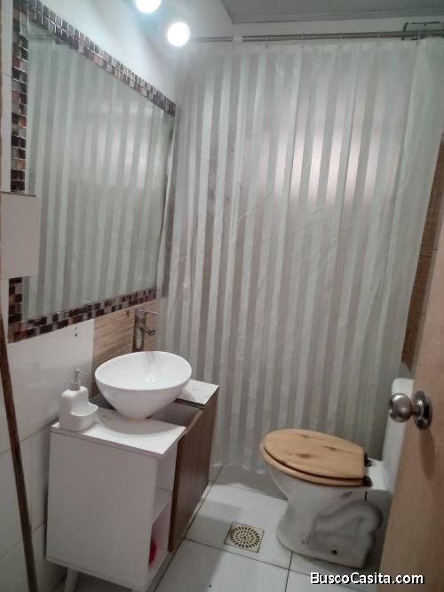 Alquilo Habitacion con gastos comunes incluidos por Camino carrasco y Veracierto