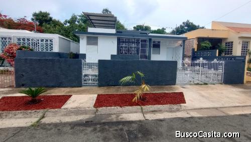 Casa con 10 cuartos ideal para inversion Urb. Caparra Heights