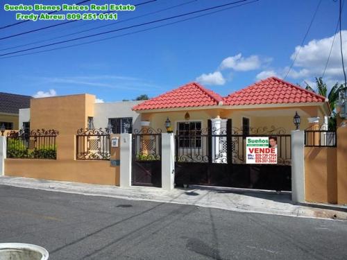 Sueños Bienes Raíces Real Estate Vende de Oportunidad una Linda Casa  en  Gurabo, Santiago, Rep. Dom. (luzS)