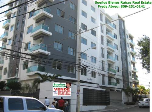 Sueños Bienes Raíces Real Estate Vende en  Torre Apartamentos en zona exclusiva de Santiago, Rep. Dom. (eugeni EMDA)
