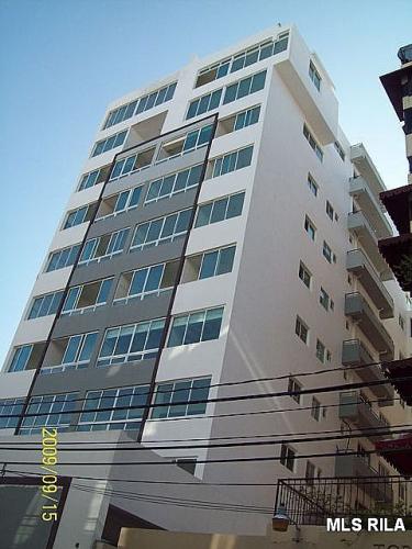 Alquilo en Naco, Apto. con 163 metros de construccion