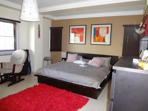 Vendo en Urb. Fernandez con 169 metros de const.