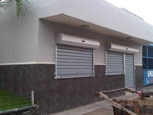 Vendo local comercial en Villa Juana con 924 metros de const.