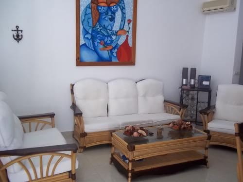PICASSO REAL ESTATE VENDE CONDOMINIO