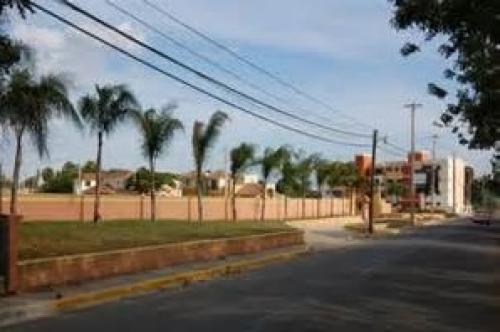 Solar de 1,225 m2., en la Urbanización  D’Luxe Doña ISABEL G en Santiago.