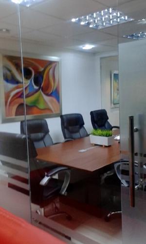 OPORTUNIDAD Vendo Local Comercial en Plaza Central Primer Nivel