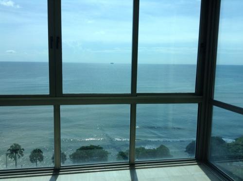 Vendo Apartamento frente al Mar