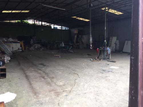 Alquilo Nave de 450 m2 próximo Autopista Duarte  