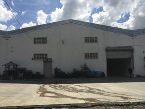 Alquilo Nave de 600 m2 próximo Autopista Duarte