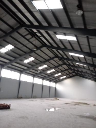 Alquilo Nave de 1.000 m2 en Herrera