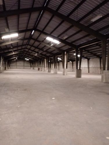 Alquilo Nave de 2.980 m2 en Herrera