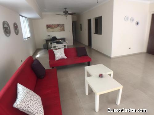 APARTAMENTO AMUEBLADO DE 2 HABITACIONES EN GAZCUE