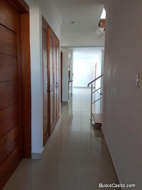 Alquilo Penthouse En El Renacimiento 312mts