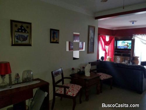 Vendo Amplio Apartamento en el Condado 3 hab