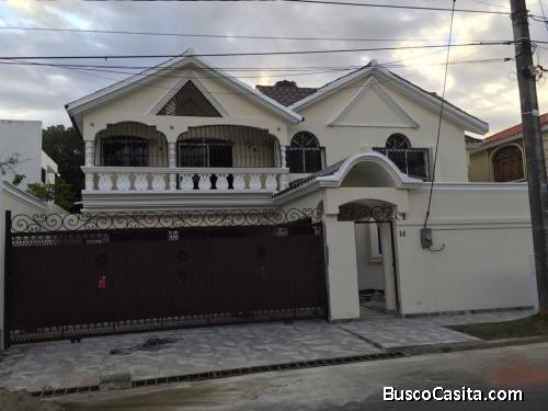 Hermosa Casa En Renta En Zona Exclusiva Y Bella,  Como lo es Bella Vista