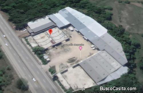 Nave Industrial en renta en el Higuero de 350 mts