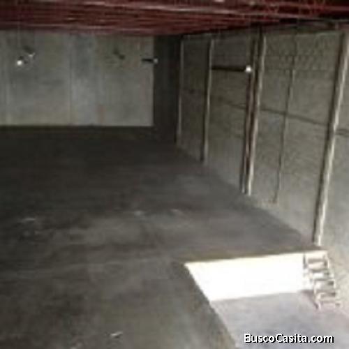 Alquilo Nave de 1.000 m2 próximo Autopista Duarte