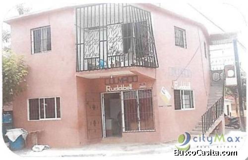 Vendo casa en el ensanche Alma Rosa ll de 3 hab.