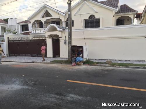 casa en alquiler amueblada o sin muebles en Bella Vista