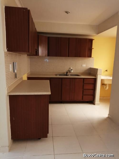 Vendo Apartamento En el Residencial Carmen Renata III 