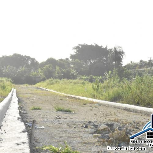 Solares a buen precio en santo domingo norte 