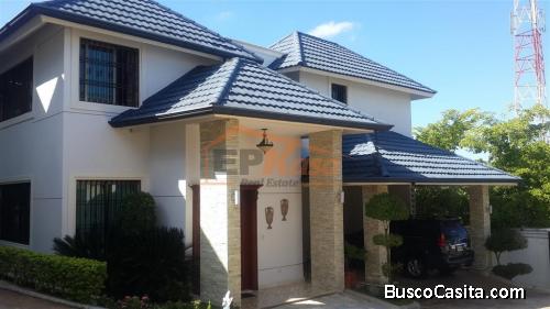 Venta de casa en Monte Verde,Santiago de los Caballeros  REC-107