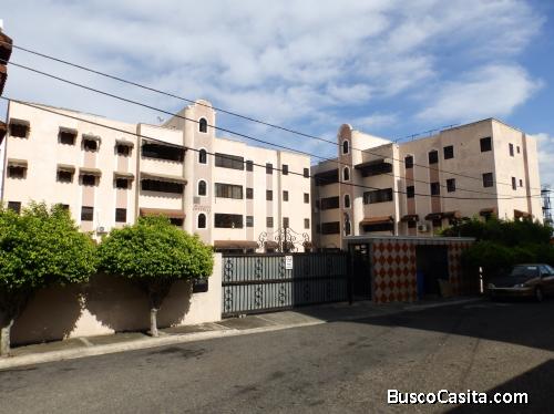 Apartamento de Venta en el Res. Imperial II  RAA-172