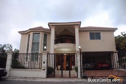 Casa con Jardín de renta en Gurabo, Santiago  RAC-106