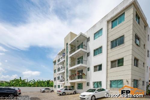 Apartamento en venta en Las Dianas, Santiago.  JNA-189