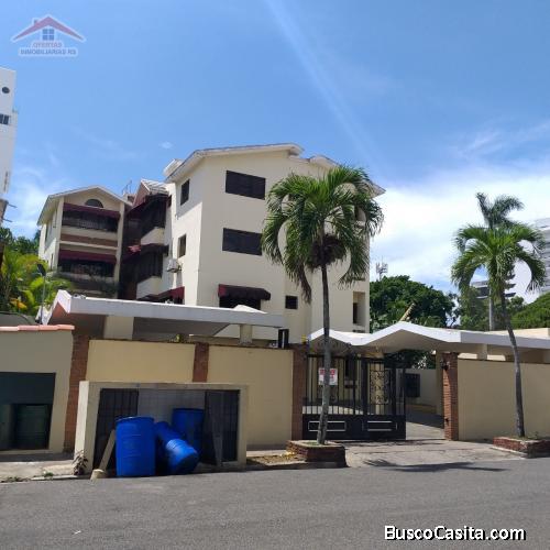 VENDO EN PIANTINI APTO 1ER NIVEL 160 MTS PATIO INCLUIDO