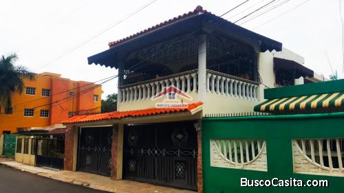HERMOSA CASA DE 2 NIVELES  UBICADA EN ISSFAPOL, SDE