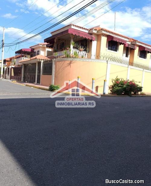 MIRADOR DEL ESTE!! CASA DE ESQUINA 4 HABITACIONES 3.5 BAÑOS TERRAZA EXCELENTE TERMINACIONES