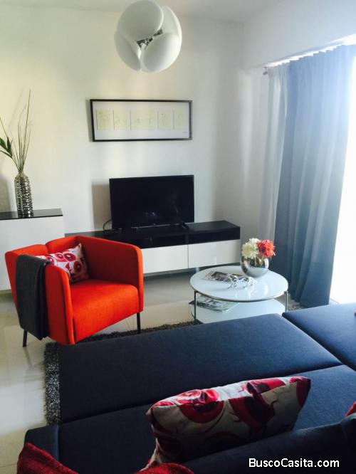 RENTO APARTAMENTO AMUEBLADO EN GAZCUE. 