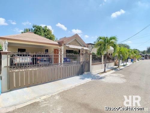 CASA MODERNA DE VENTA EN SANTIAGO, GURABO