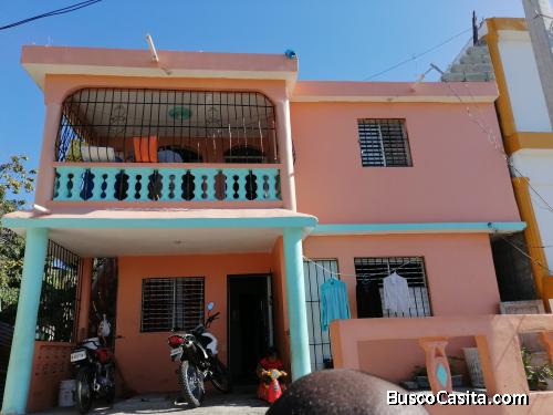 vendo  casa con  cuatro apartamentosy un zotano