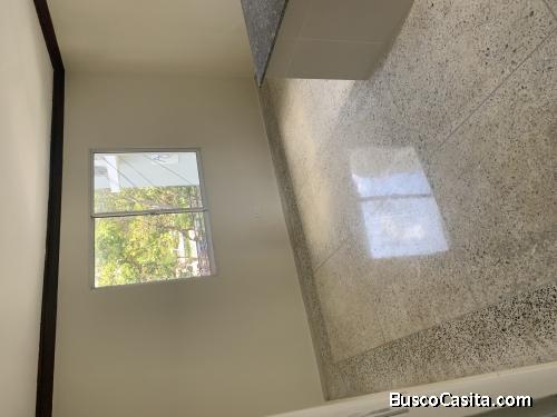 Alquilo aparta estudio en Gazcue