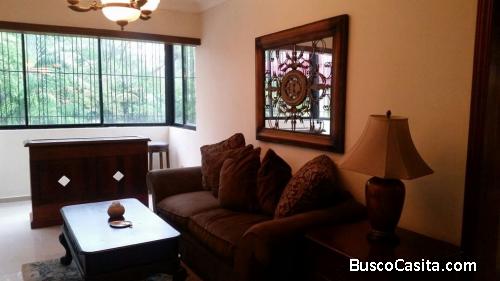 Alquilo Apartamento amueblado en Bella Vista