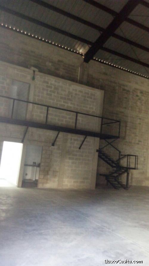 Arriendo Nave de 400 m2 próximo a Autopista Duarte 