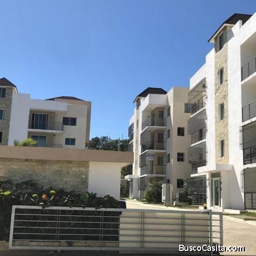 Apartamento de 3 habitaciones y 2 baños.