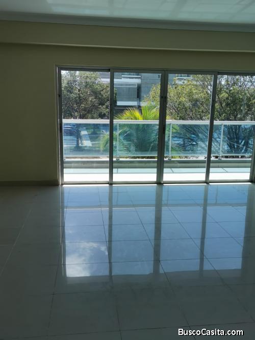 Prados de San Isidro Res Ares PH disponible