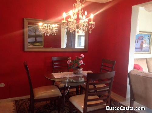 VENDO APARTAMENTO AMUEBLADO COMPLETO, SECTOR: LOS CORALES DEL SUR, SANTO DOMINGO ESTE