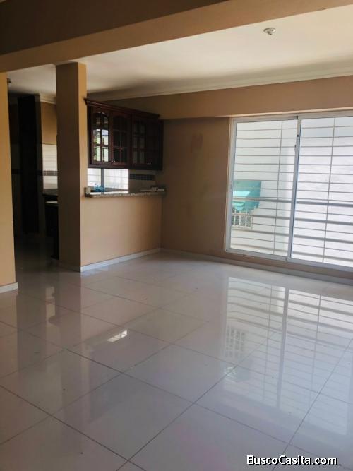 Amplio apartamento en Alquiler en Renacimiento