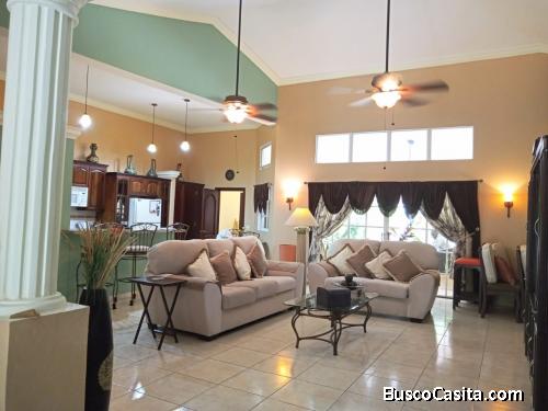 Villa en Alquiler y Venta en Juan Dolio