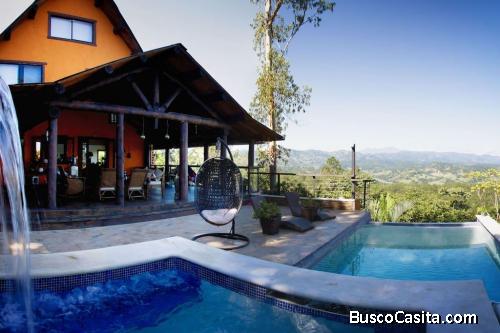 VILLA CON AMPLIO TERRENO DE VENTA EN JARABACOA