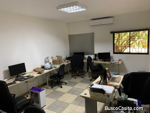 Alquila casa en Naco Uso Residencial o Comercial, 3 niv Alquiler