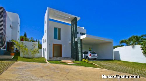 CASAS DE LUJO DE VENTA EN SANTIAGO en República Dominicana