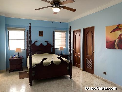 OPORTUNIDAD Vendo Apartamento en Gazcue