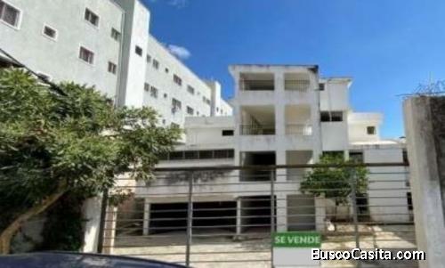 Edifico de 4 Niveles en Venta Arroyo Hondo Viejo