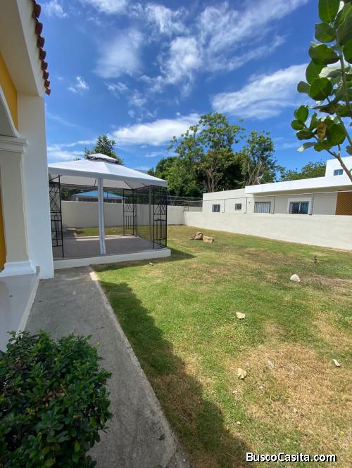 CASA CON PATIO DE VENTA EN SANTIAGO